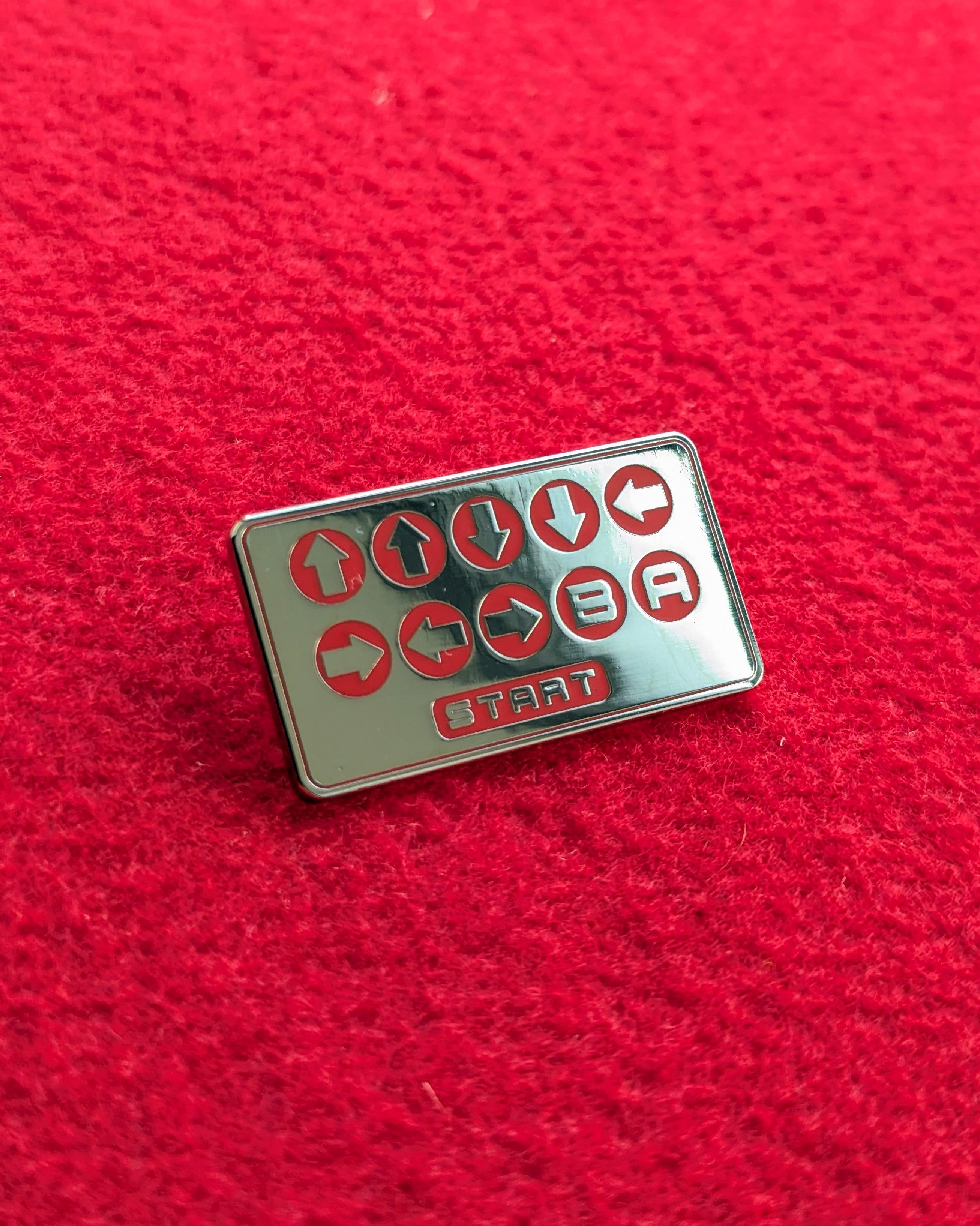 30 Lives Pin